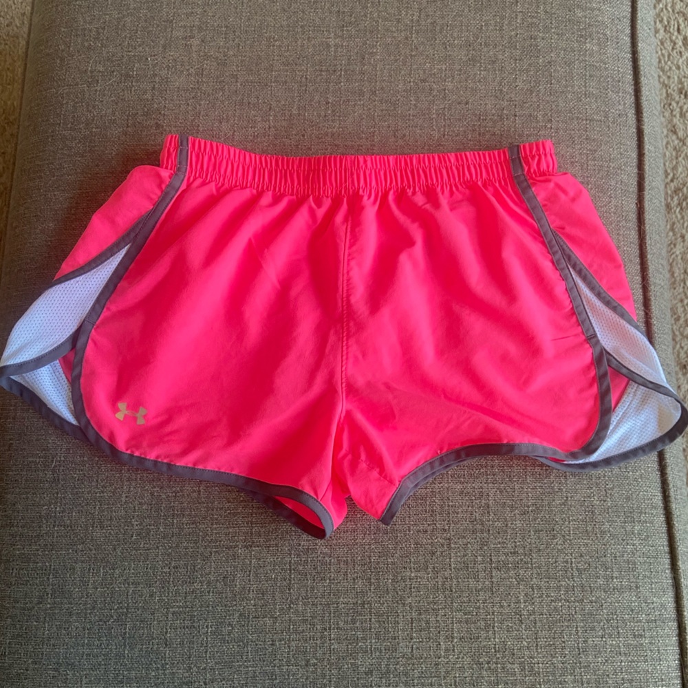 Under Armour Women’s Semi-Fitted Heatgear shorts